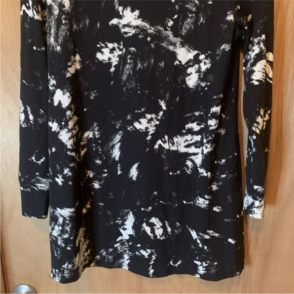Women’s LuLaRoe Long Sleeve Soft Black Tye Dye Look Extra Small Top - Picture 11 of 13